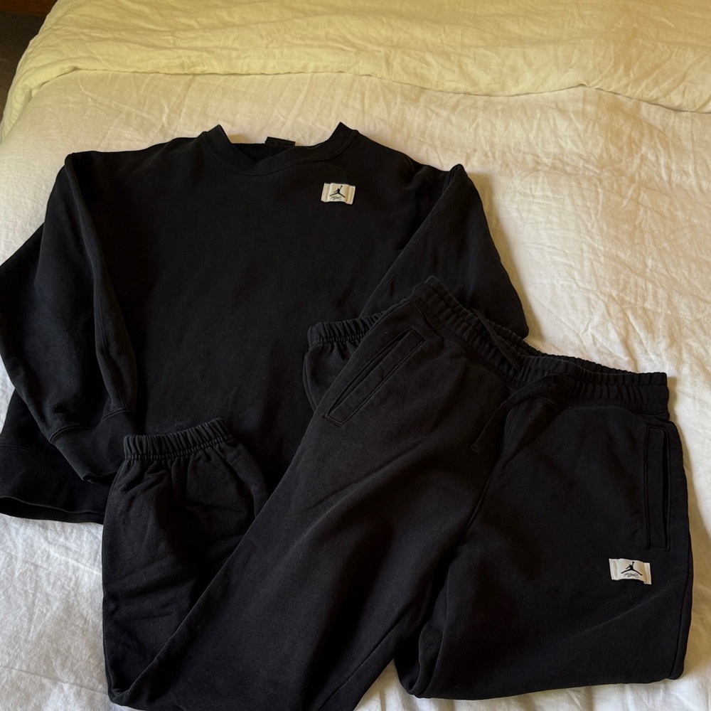 Jordan Black Oversized Sweatshirt & Loose Fit Jogger Sweatpants XS Set